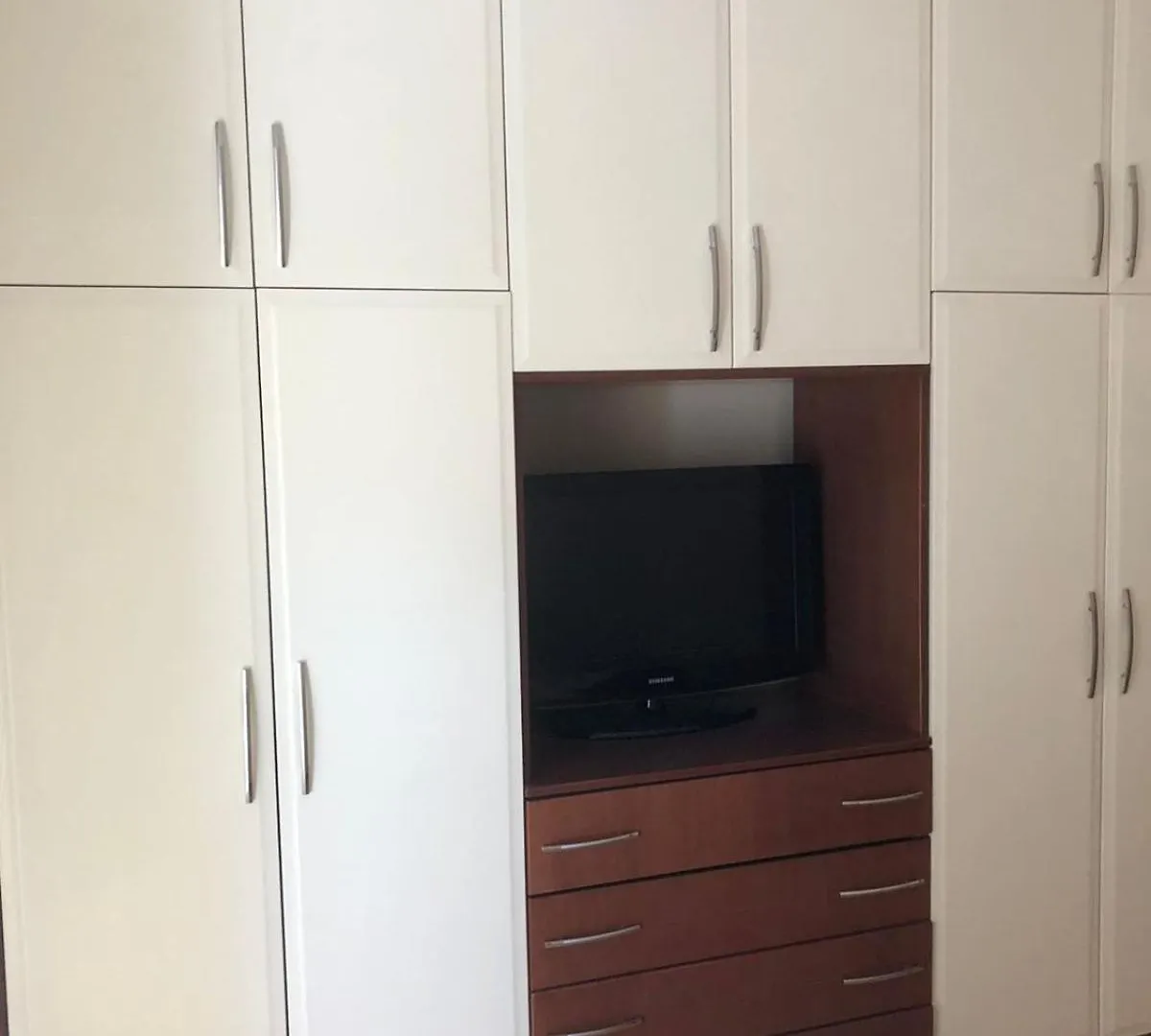 Lucas Apartaments Vlorë 公寓